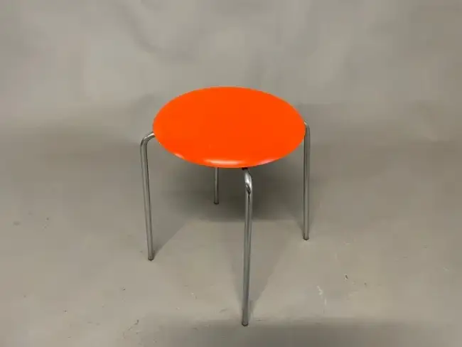 arne-jacobsen-retro-stolicka arne-jacobsen-retro-stolicka