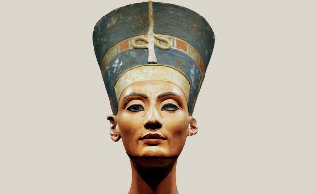 busta-kralovny-nefertiti