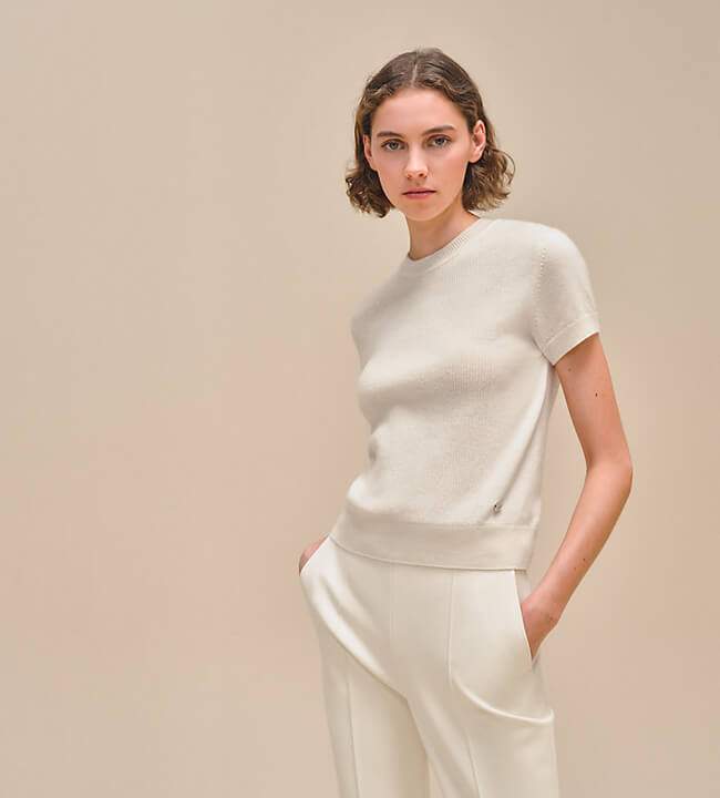 elegantni-kremovy-kasmirovy-svetrik-hermes