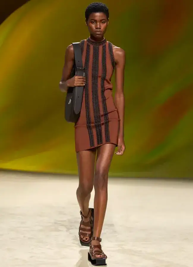 hermes-damska-kolekce-ss-23-look-9