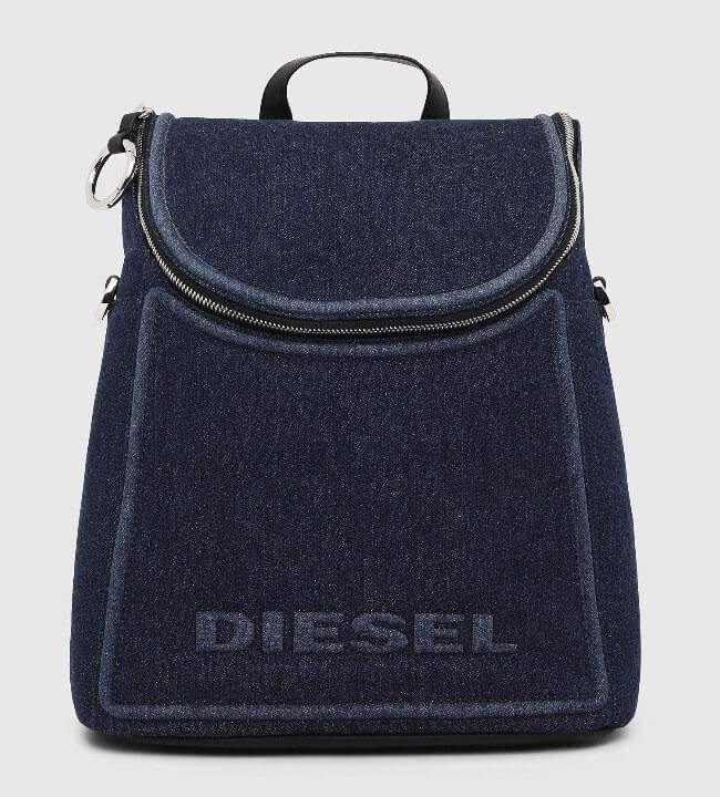 Tmavě modrý džínový batoh Diesel Spinea.