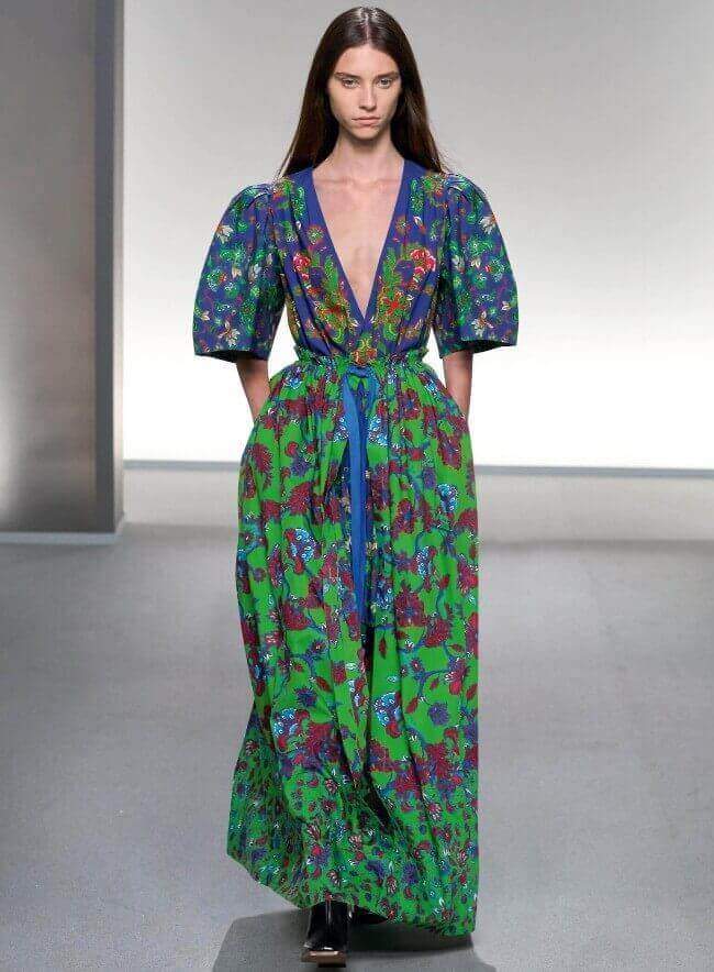 Letní výprodej 2020 na Mytheresa, bavlněné šaty Givenchy, fotka z módního mola