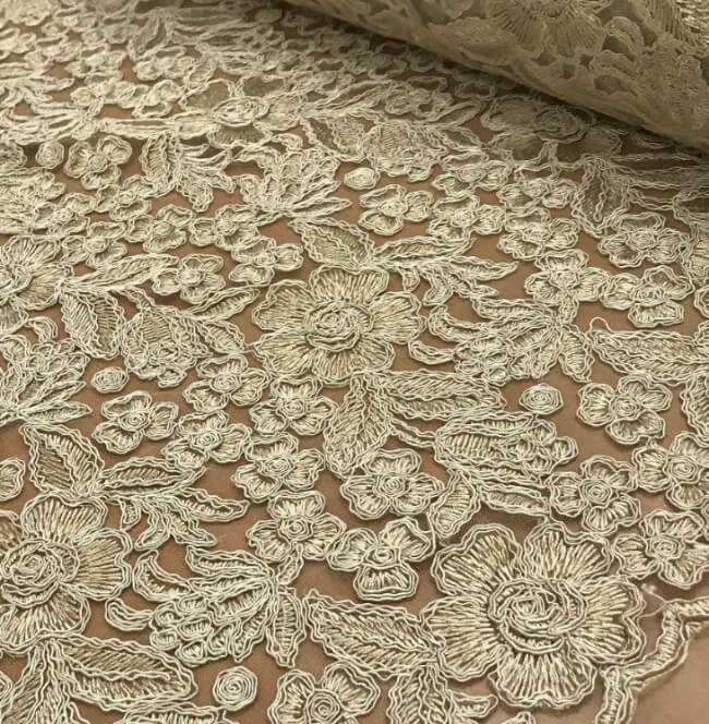 krajka-ermano-scervino-haute-coutureevi-latky