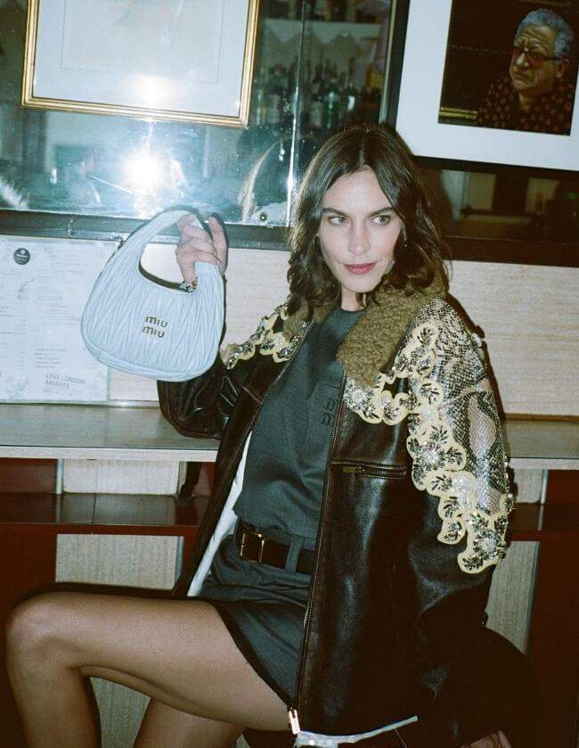 Alexa-Chung-miu-miu-instagram