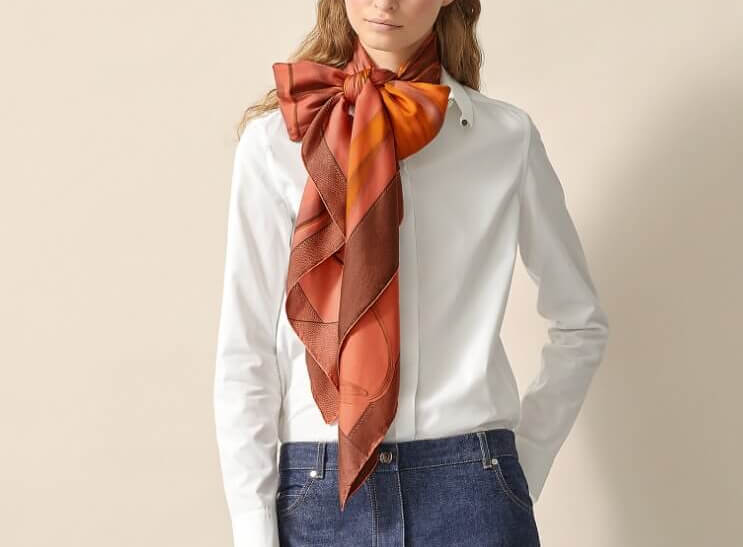 velka-masle-kolem-krku-hedvabny-satek-hermes-140-cm