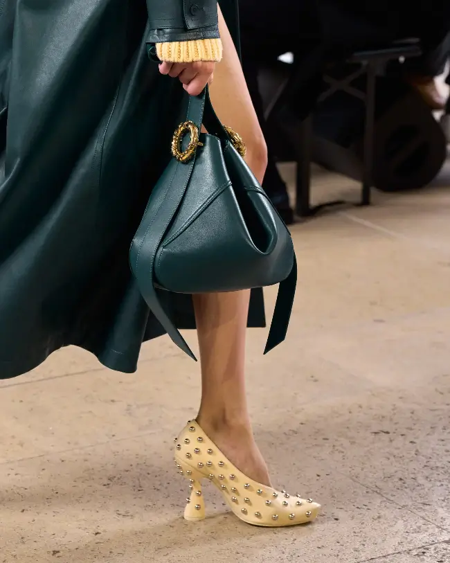 Lanvin-detail-obuv-FW-23-look-58 Lanvin-detail-obuv-FW-23-look-58